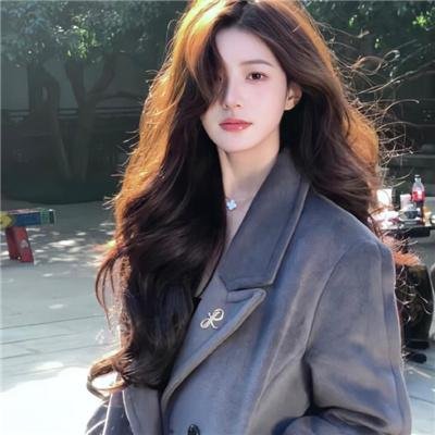 女人残酷史海报